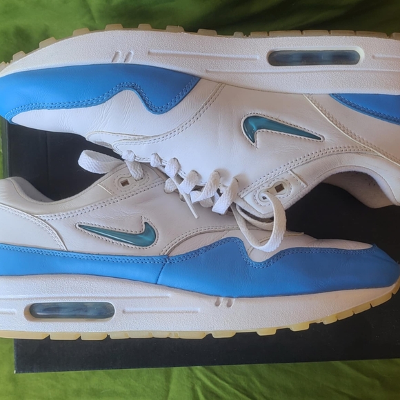 Nile Air Max 1 Jewel - University Blue 2017 (Model 918354-102) size 10 - Picture 2 of 8